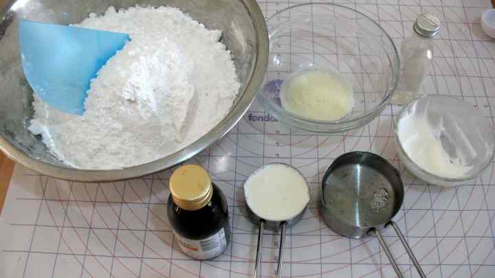 Як приготувати цукрову мастику для тортів